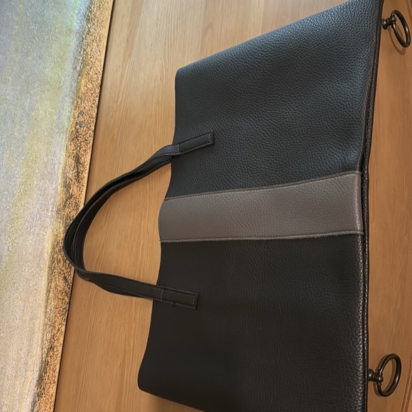 Vince Camuto Vegan Pebble Leather Tote - Picture 3 of 7